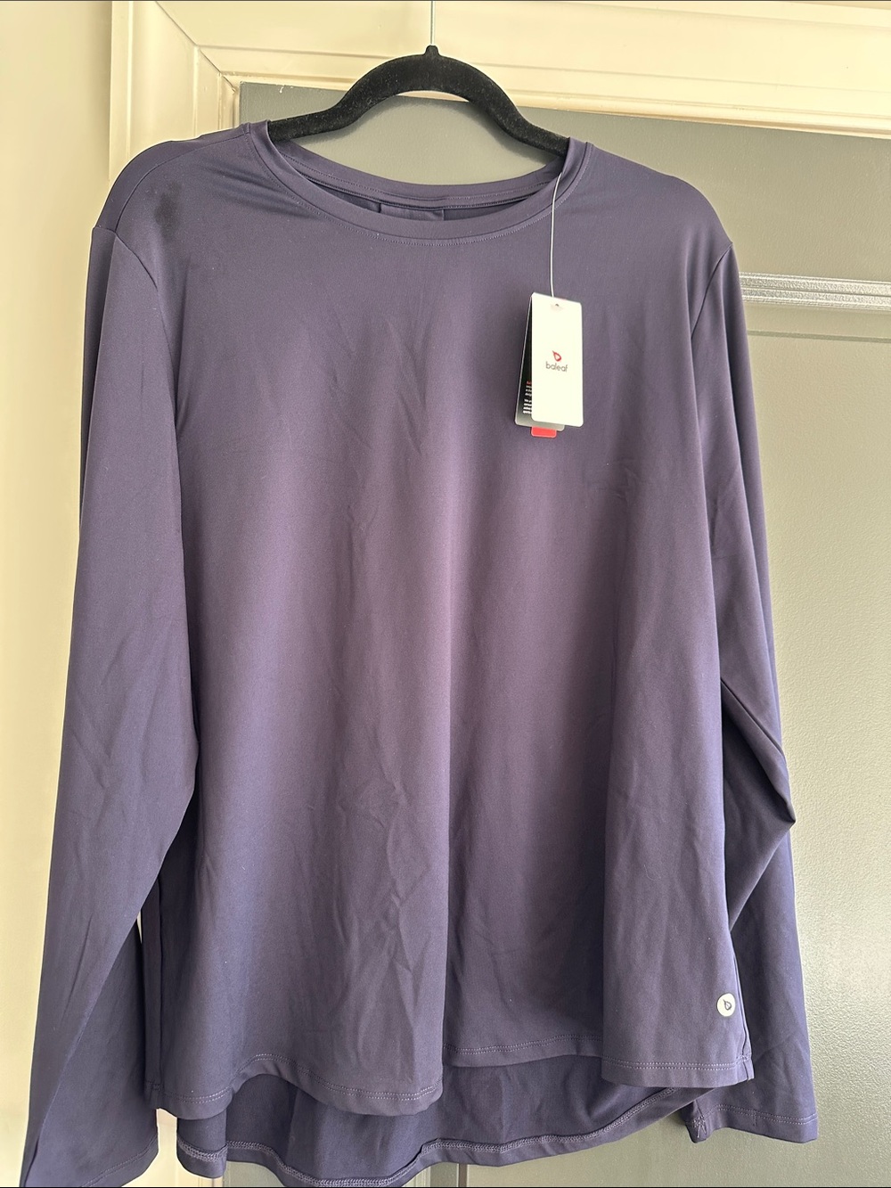 Long-Sleeve Crewneck UPF 50 Shirt in Navy Blue